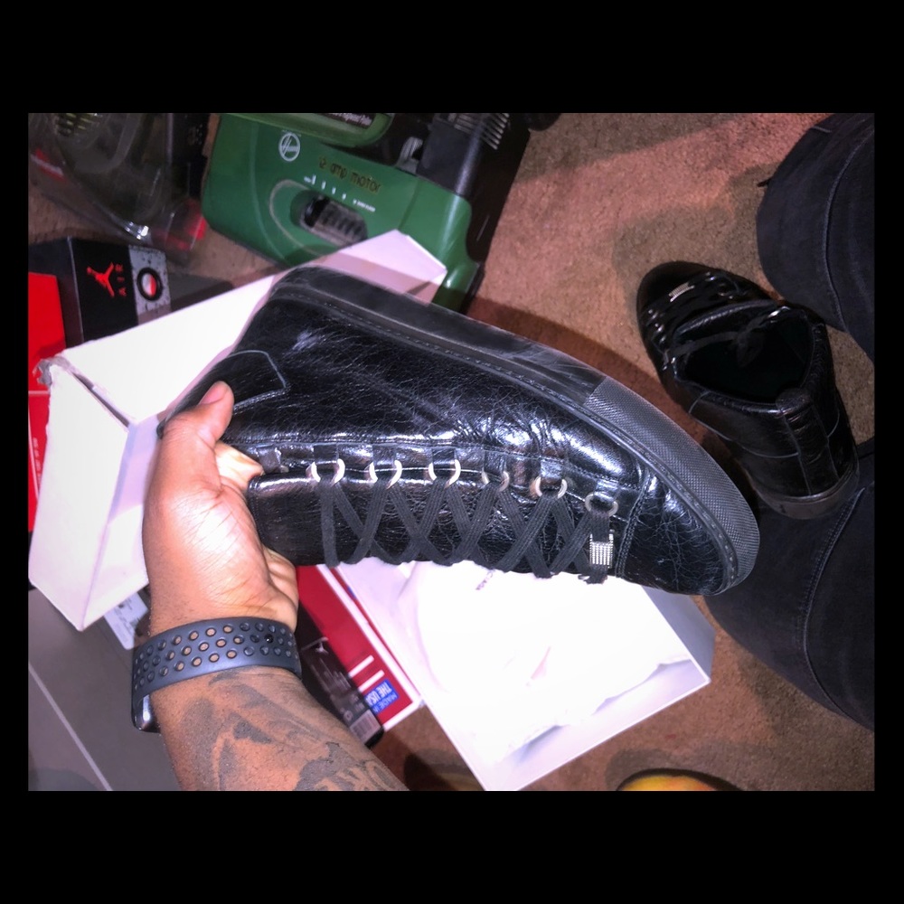Balenciaga Arena size 42